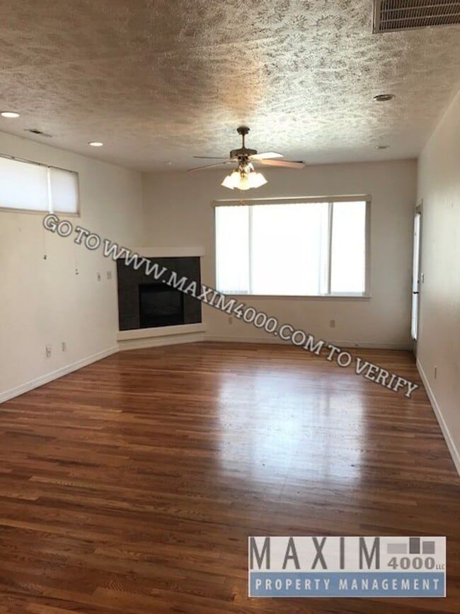 Building Photo - 565 1/2 GARDEN GROVE COURT - 2BED/2BATH
