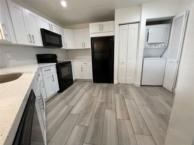 Building Photo - 1042 Adams Ave