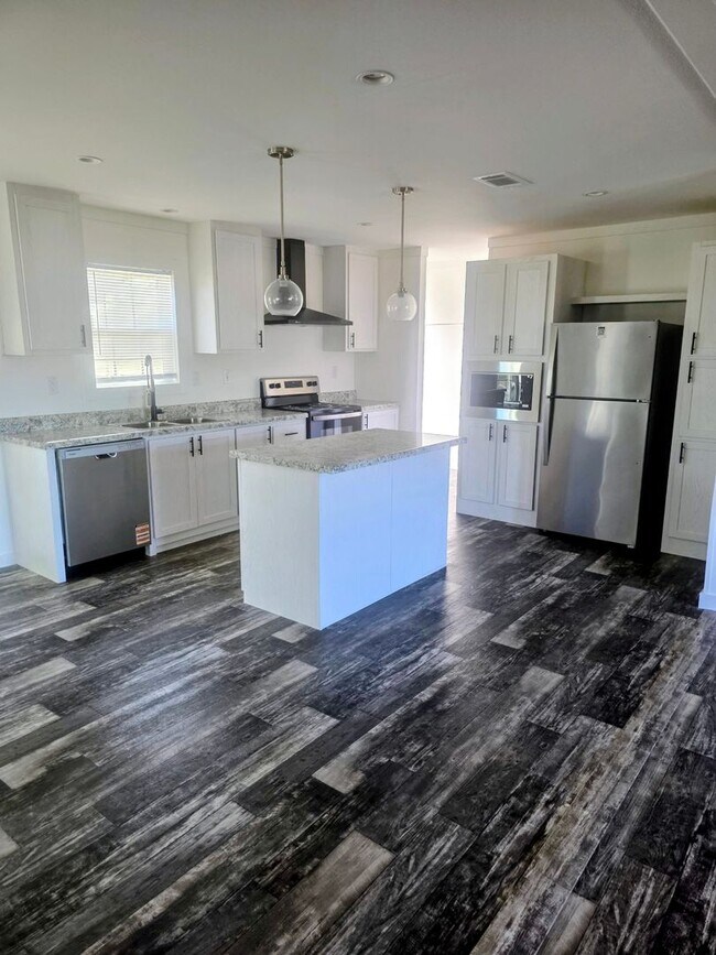 Building Photo - ???????? RENT $ 1,700 Brand-New Manufactured Home