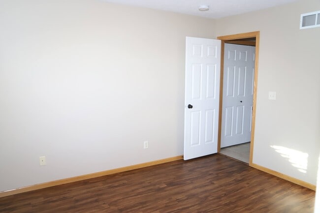 Building Photo - 1160 Winchester Ln