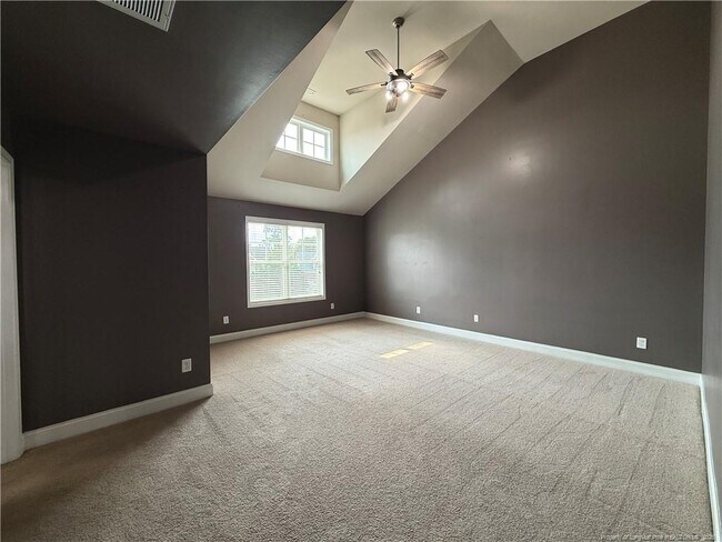 Building Photo - 260 Trenton Pl