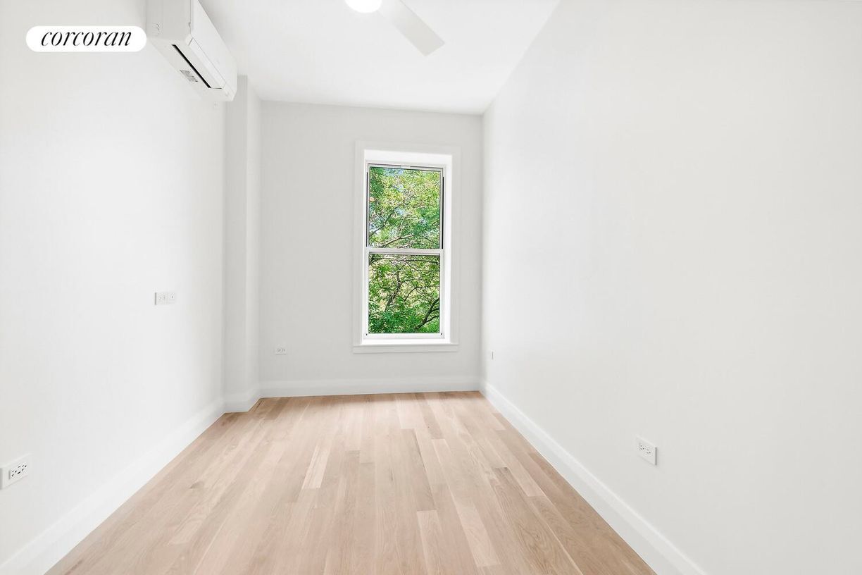 Building Photo - 60 W 91st St