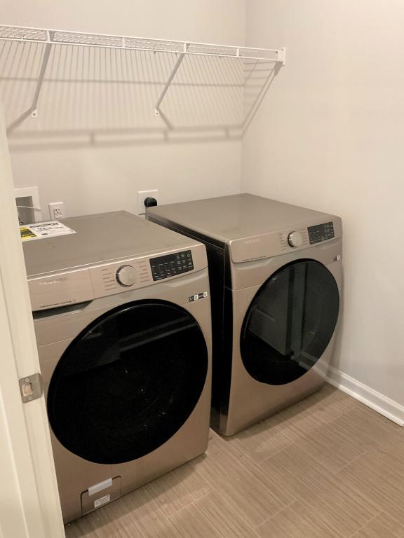 Building Photo - 8147 Forest Edge Dr