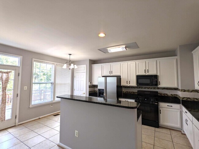 Building Photo - 13996 Khalid Ln