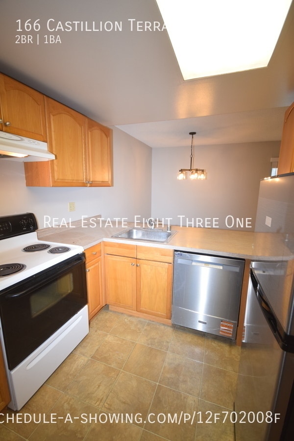 Building Photo - 166 Castillion Terrace