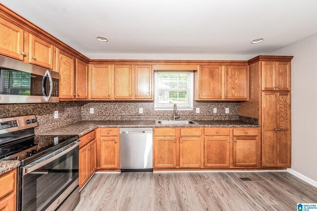 Building Photo - 865 Moonlite Dr