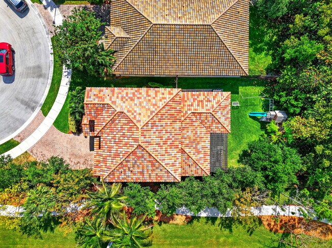Building Photo - 9062 Gulf Cove Dr