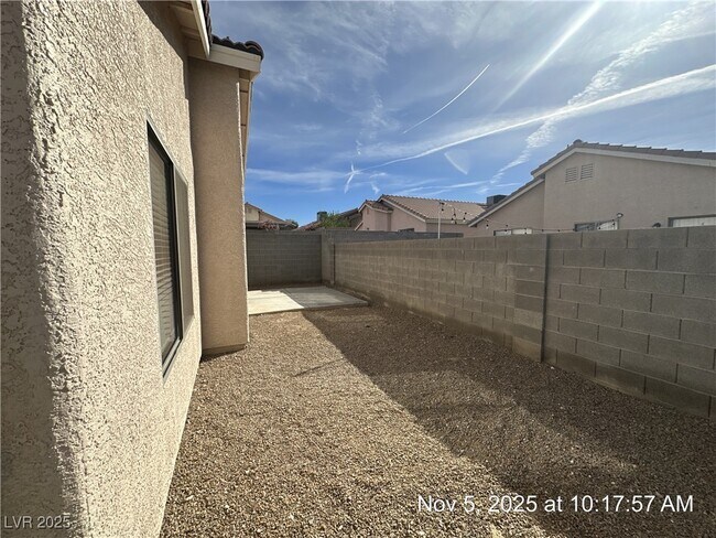 Building Photo - 6543 Blooming Sun Ct