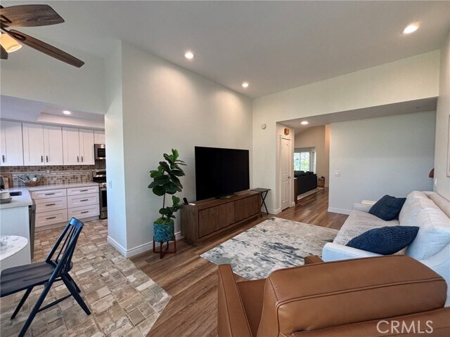 Building Photo - 1200 Goldenview Dr