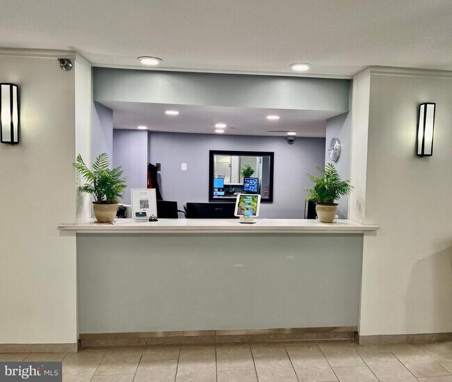 Building Photo - 1808 Old Meadow Rd