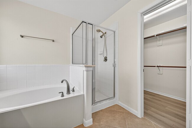 Building Photo - 22202 Thresher Ct