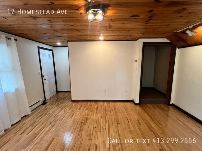 Building Photo - 17 Homestead Ave