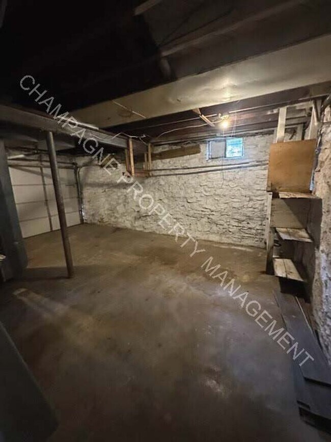 Building Photo - 5400 Swope Pkwy