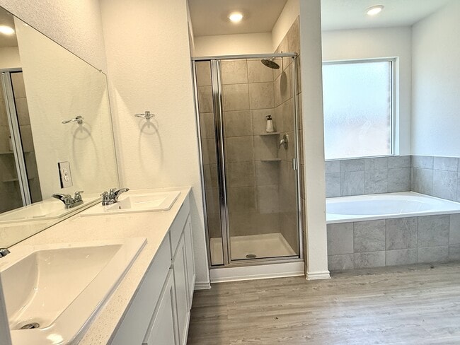 Building Photo - 273 Sormonne Lp