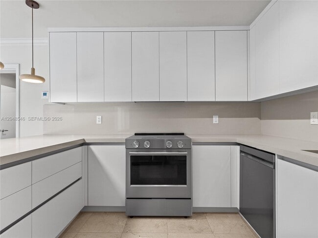 Building Photo - 651 S Mashta Dr