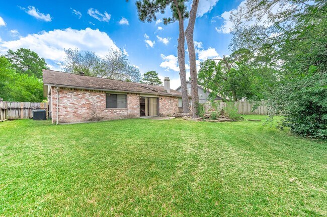 Building Photo - 17035 Seven Pines Dr