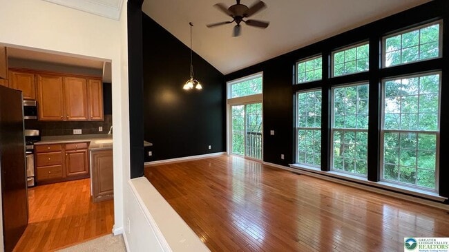 Building Photo - 1839 Majestic Dr