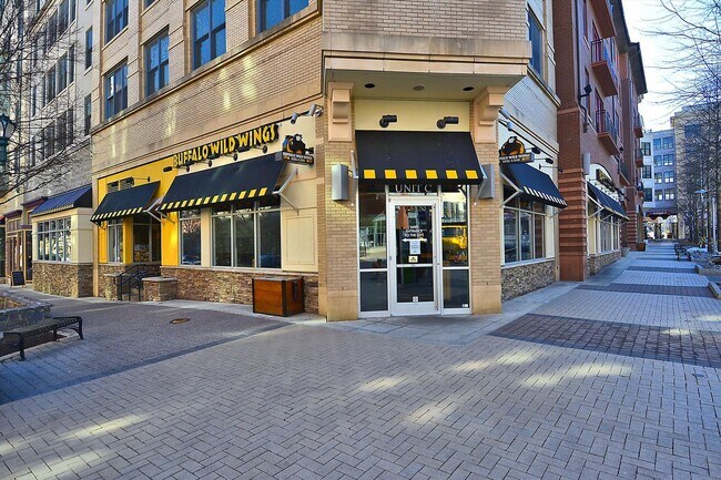 Building Photo - GREAT LOCATION!! Stunning 3BD/3.5BA luxury 4-level townhouse!