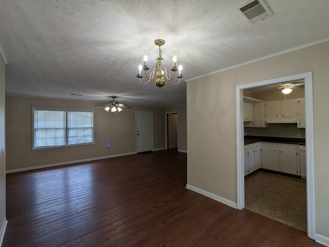 Building Photo - 813 McLemore Dr