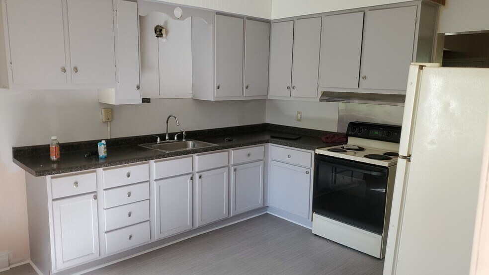 Primary Photo - 1107 Baxter Ave