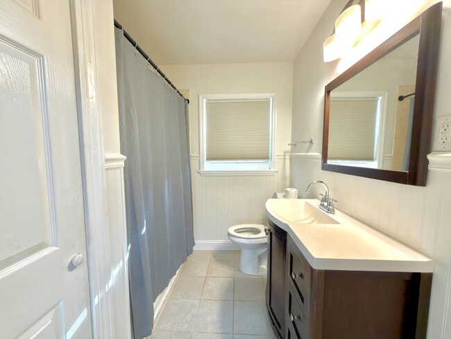 Building Photo - 1216 Eastwood Ave