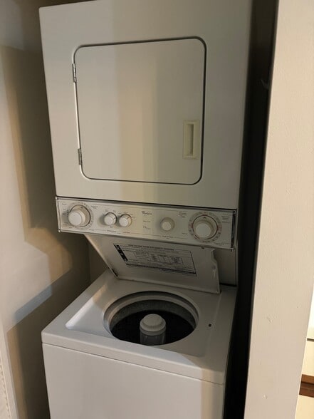 shared laundry - 403 Berryfield Ln