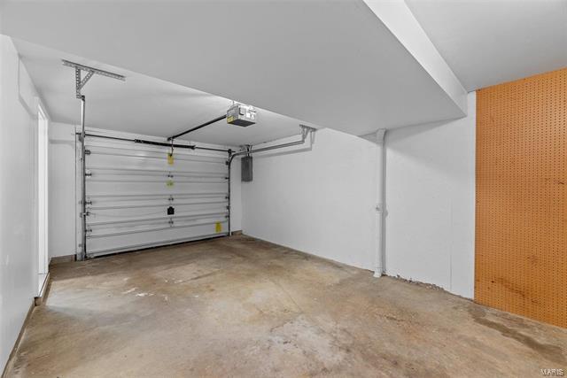 Building Photo - 250 Cedar Grove Dr