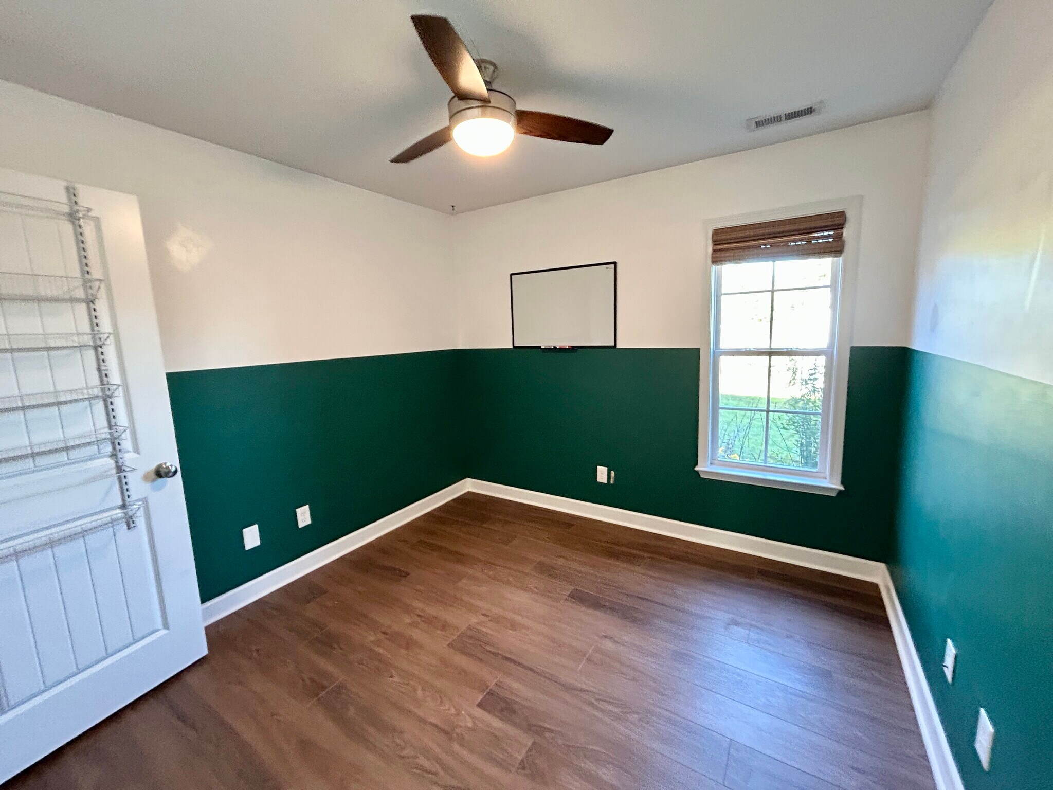 Building Photo - 301 Kraft St