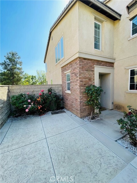 Building Photo - 34391 Hillingdon St