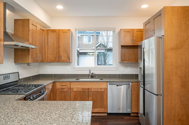 Building Photo - 5903 185th Ct NE