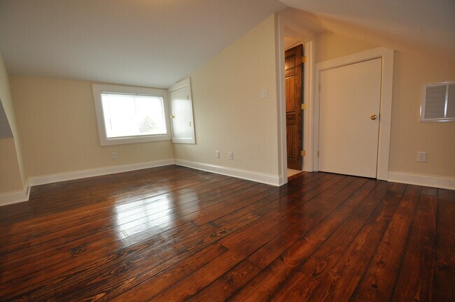 Building Photo - Pre-Leasing Now for the Fall Semester 2026