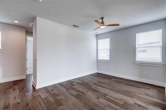 Building Photo - 4600 Freedom Dr