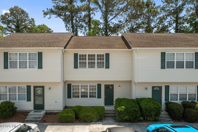 Primary Photo - 51 Pirates Cove Dr