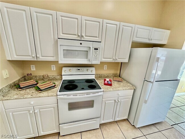 Building Photo - 2015 Xelda Ave N