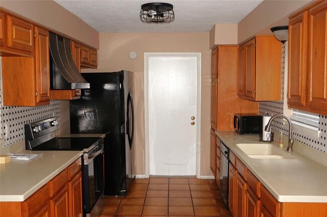 Building Photo - 3718 Glade Forest Dr