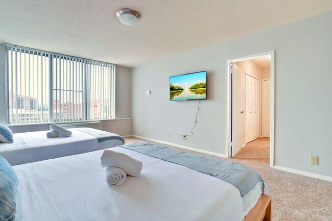 Building Photo - 2111 Richmond Hwy