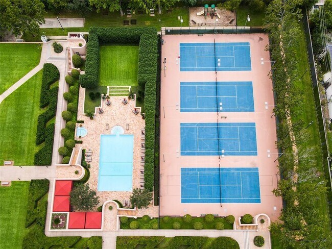 Building Photo - 5110 San Felipe St