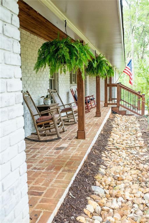 Building Photo - 728 S McCollum Dr