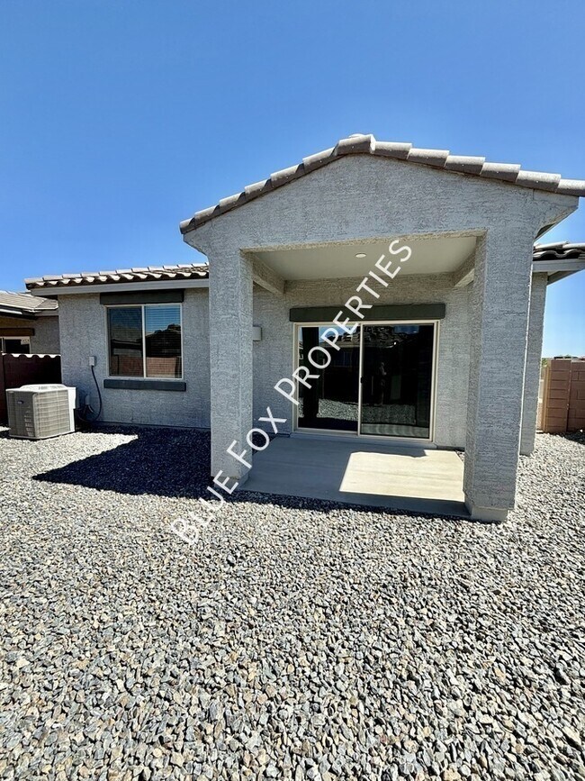 Building Photo - 12002 W Charismatic Dr