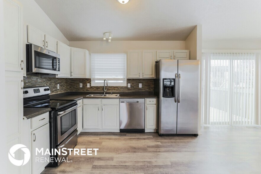 Building Photo - 2117 Brookbank Dr