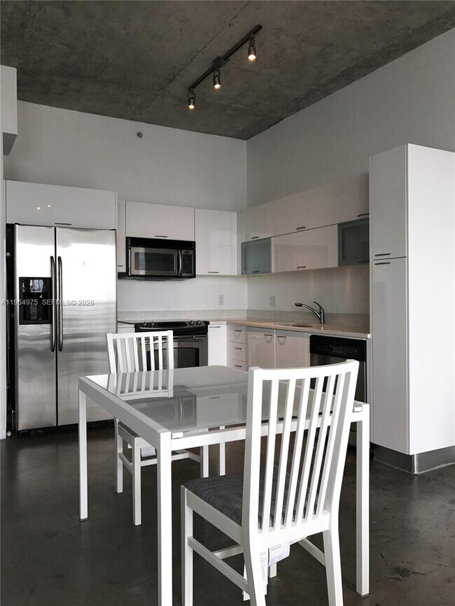 Building Photo - 133 NE 2nd Ave