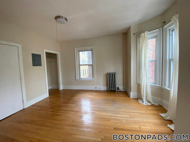 Building Photo - 89-91 Hancock St.