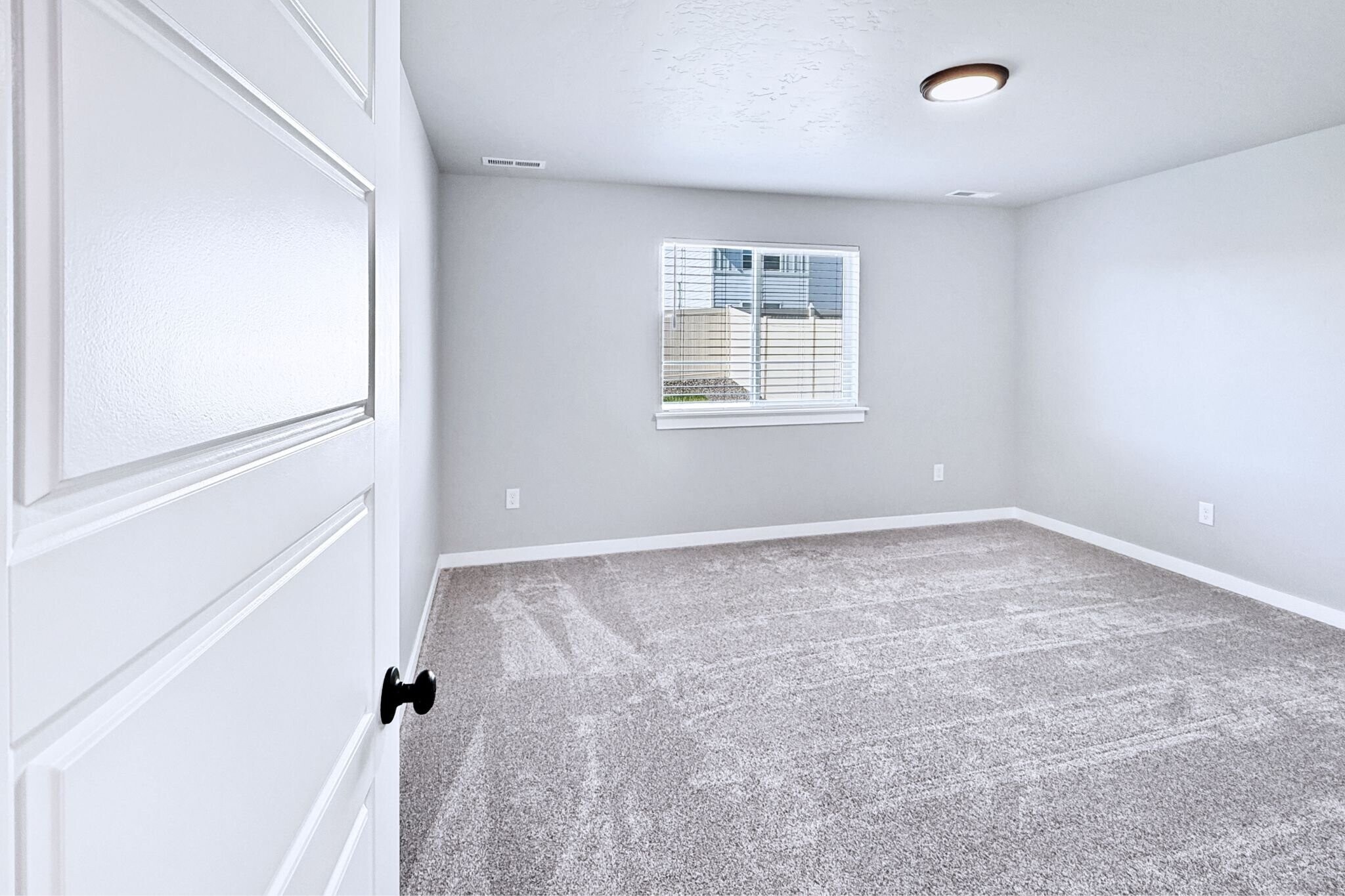 Building Photo - 10546 W Teratai St