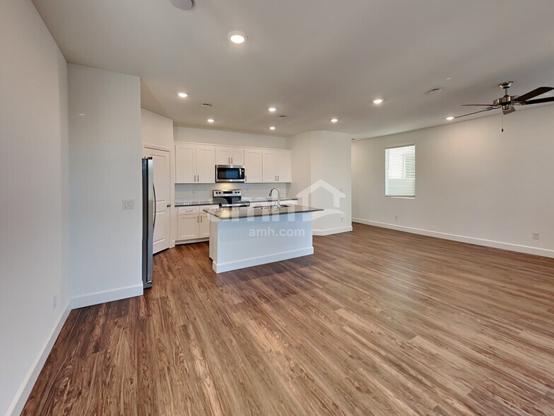 Building Photo - 9127 Liberty Cap Ct