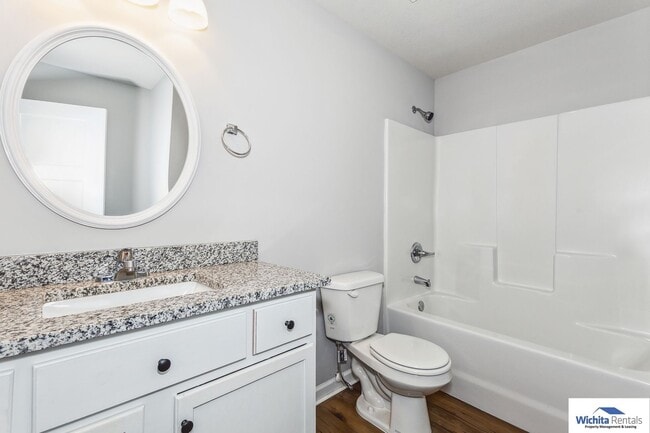 Building Photo - Newer construction 3 bedroom 2 bath