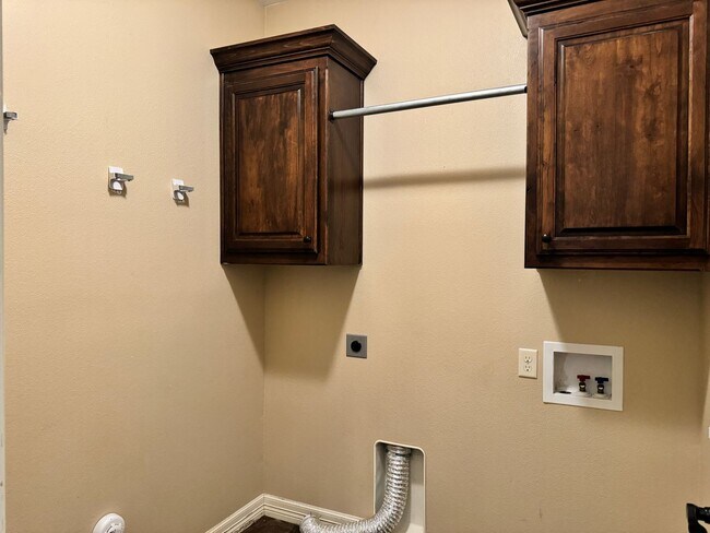 Building Photo - 7345 Flat Rock Ln
