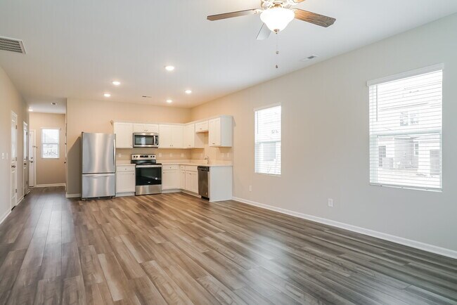 Building Photo - 385 Stone Arbor Wy