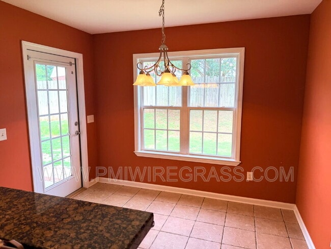 Building Photo - 201 Windsor Garden Dr