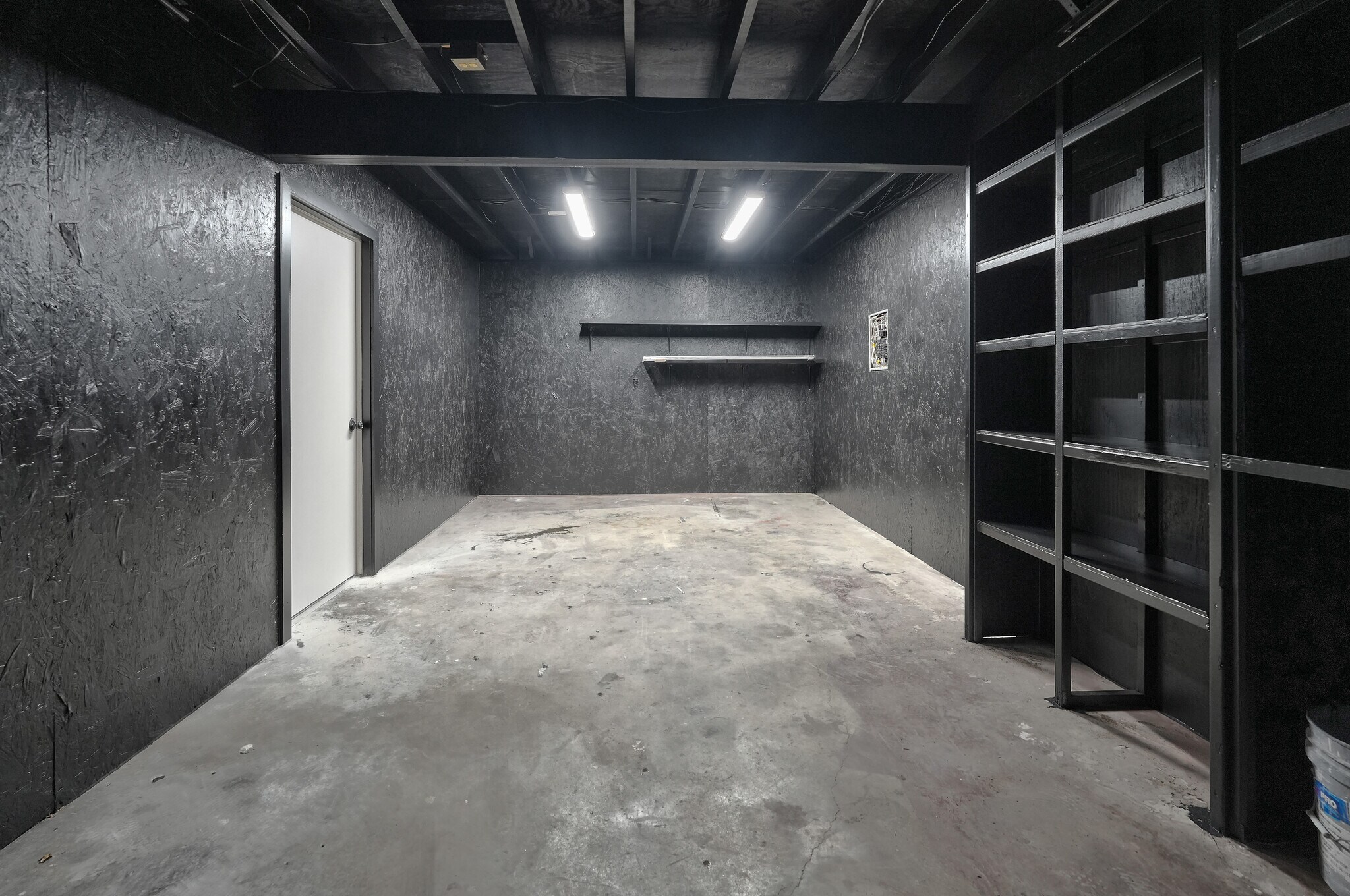 Attached Garage - 4323 Marlborough Dr