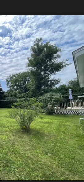 Building Photo - 10 Richard St